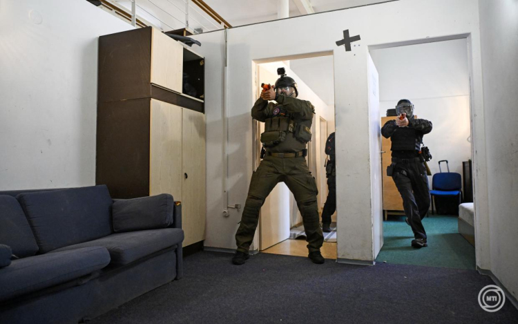 Horváth László: több mint egy tonna kábítószert vontak ki a hatóságok a feketepiacról az elmúlt fél évben